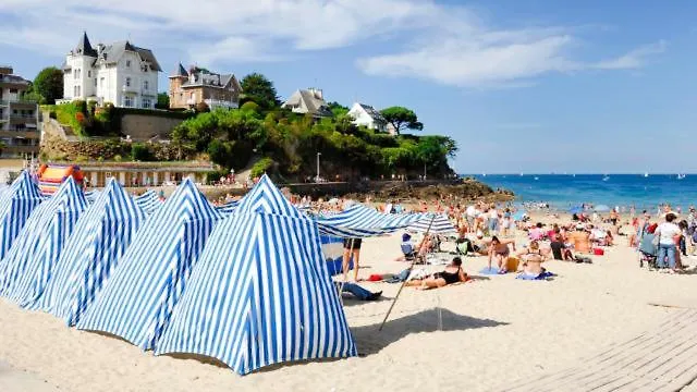 Stuart Apartment Dinard 0*,